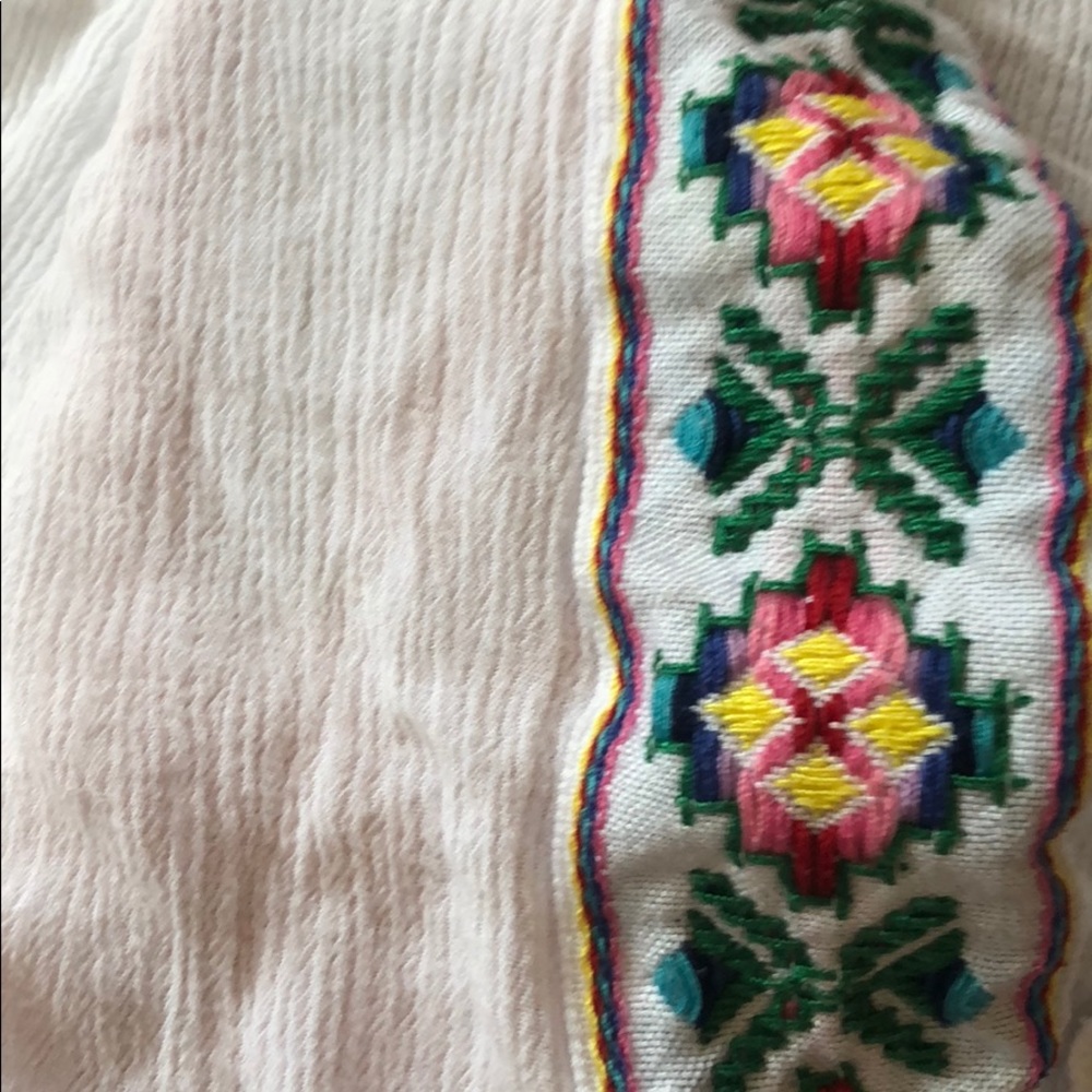 Poncho - Picture 3 of 3